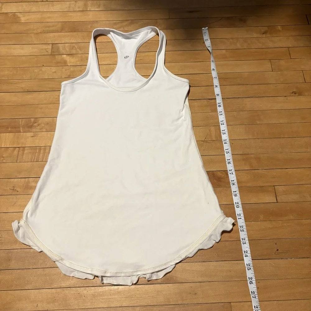 Lululemon Racerback Tank Top Cream Ruffle Hem Womens Small